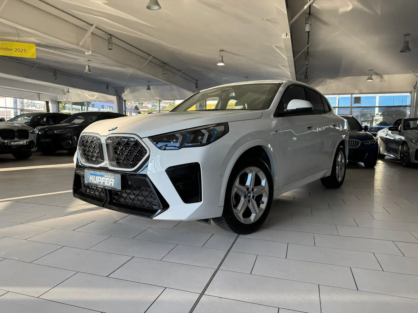 BMW X2 20i sDrive M Sport ACC Pl.°elSitz+Mass°grHIFI Bianco - 1