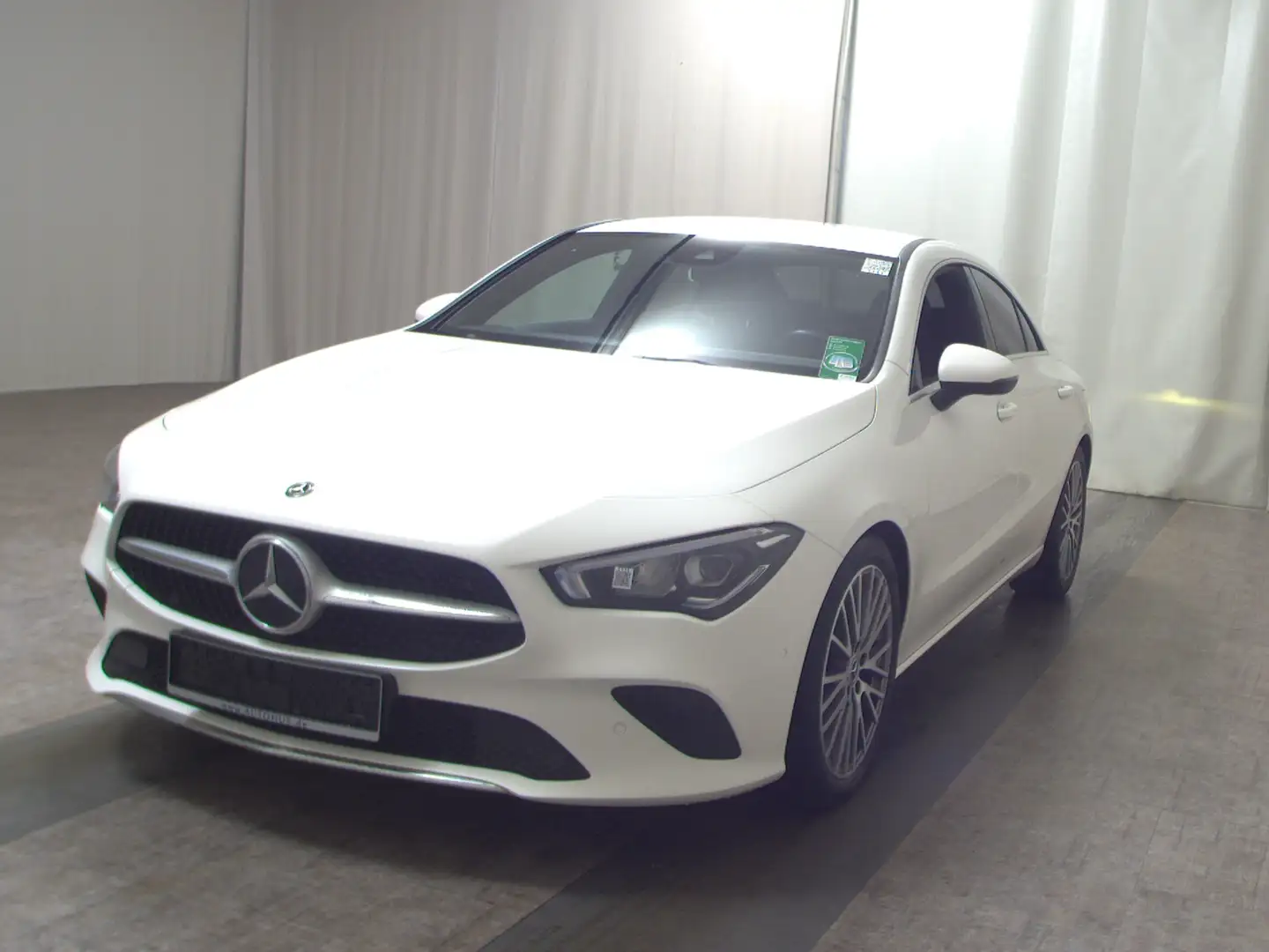 Mercedes-Benz CLA 220 d Progressive Navi LED T-Leder RFK AHK Biały - 2