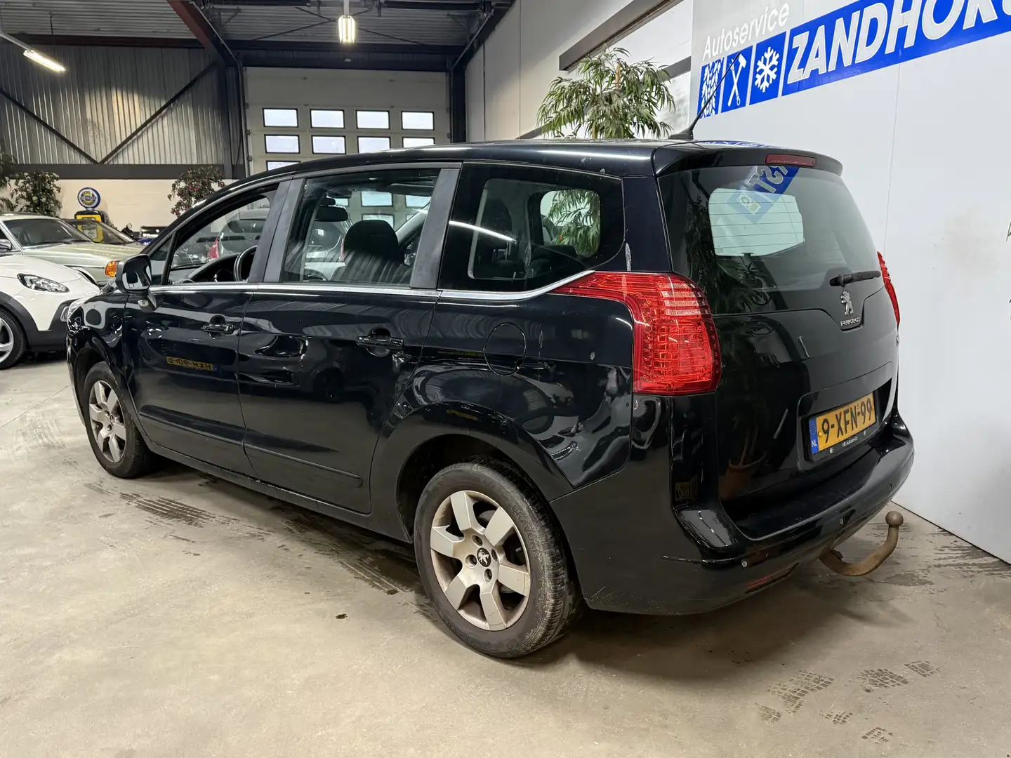 Peugeot 5008 1.6 THP Active 7 persoons Noir - 2