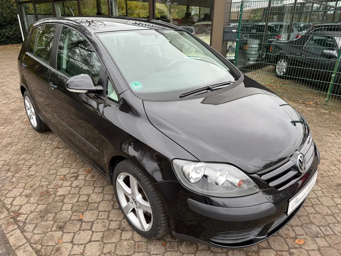 Volkswagen Golf Plus 1.9 TDI Trendline *nur 121 TKM*HU neu*Scheckheft* Schwarz - 1