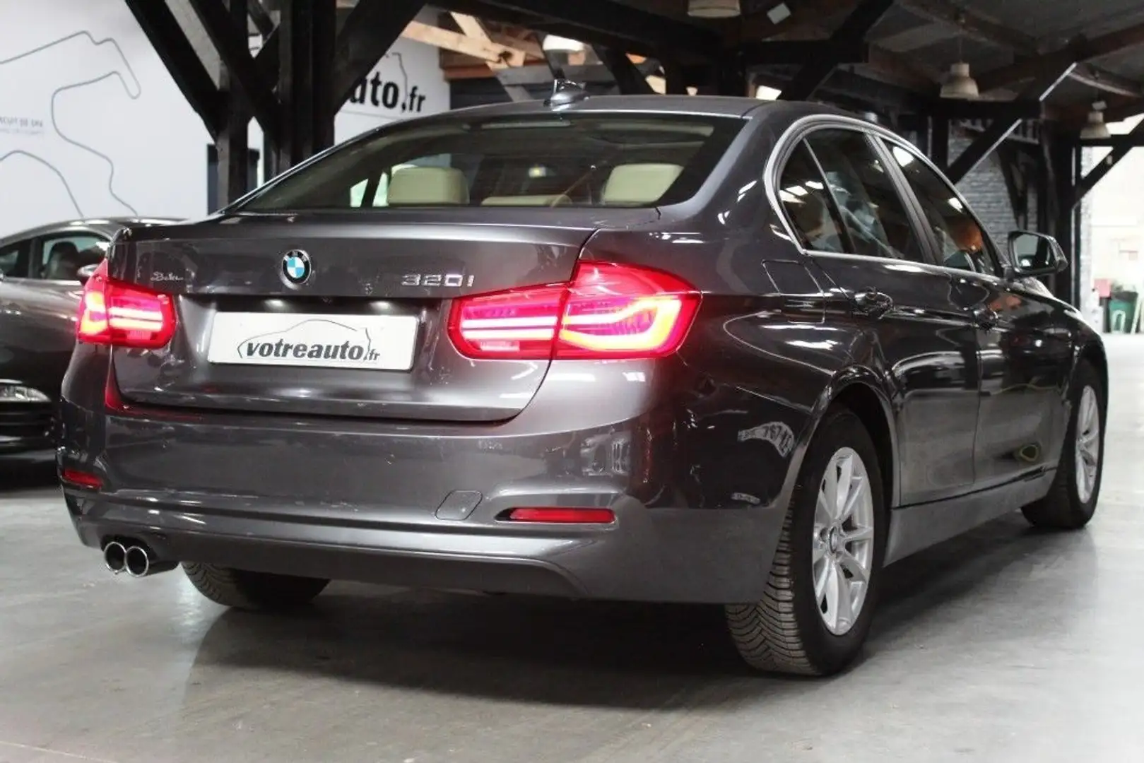 BMW 320 (F30) (2) 320I 184 LOUNGE PLUS BVA8 Gris - 2