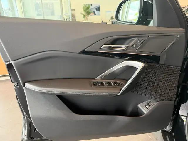 BMW Ix1 view 6