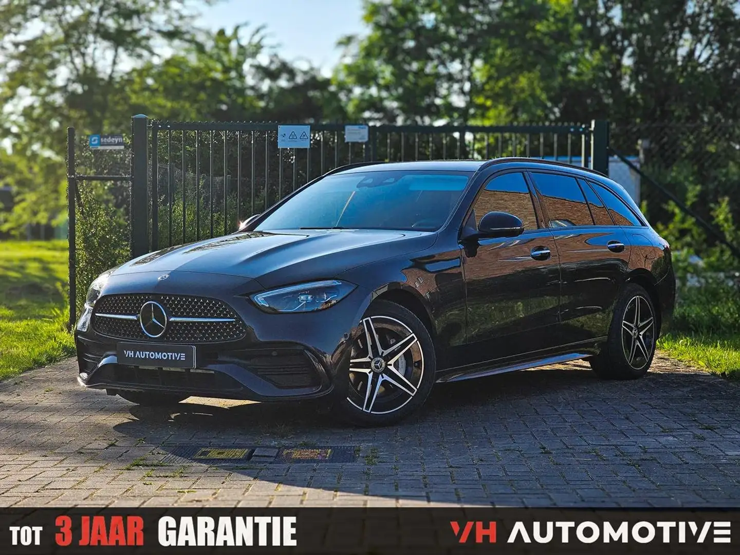 Mercedes-Benz C 300 e AMG-line PHEV |Pano|Leather|360Cam|Massage Grijs - 1