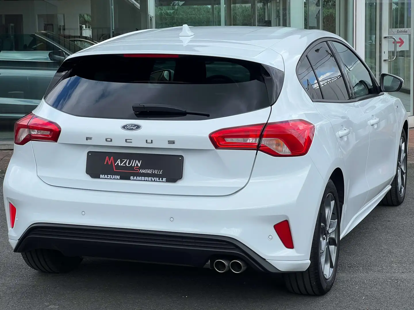 Ford Focus 1.0 EcoBoost * ST-Line * CarPlay * Carnet Complet Blanc - 2