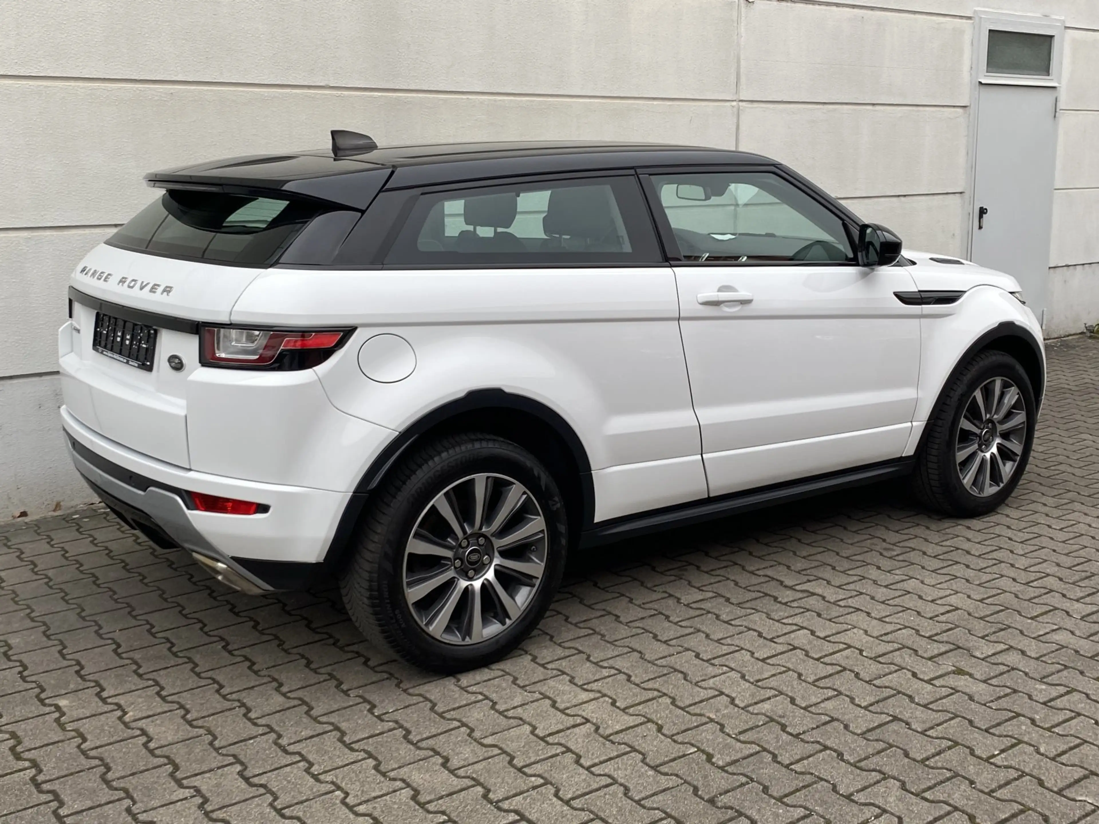 Land Rover Range Rover Evoque Coupe TD4 3-Türer Alu19 RKam Nav Shz Leder — photo 8