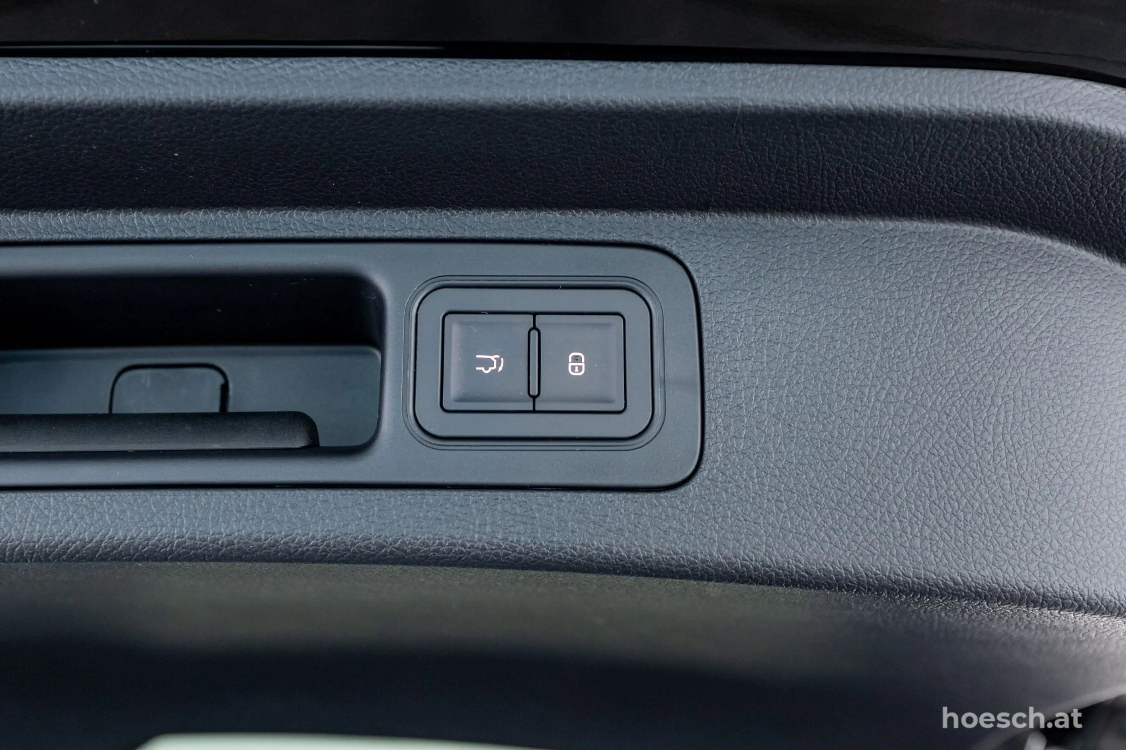 BYD Seal U DM-i COMFORT 26,6 kWh PANO LEDER NEU AKTION — photo 9