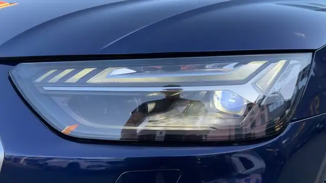Audi Q5 view 4