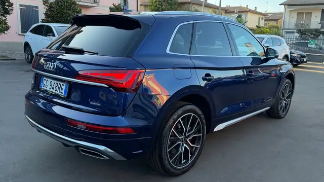 Audi Q5 view 9
