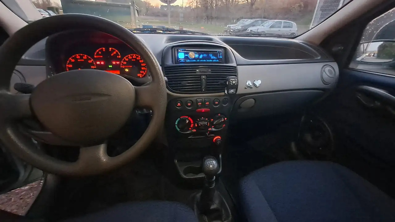 Fiat Punto 5p 1.2 ELX, foto 11