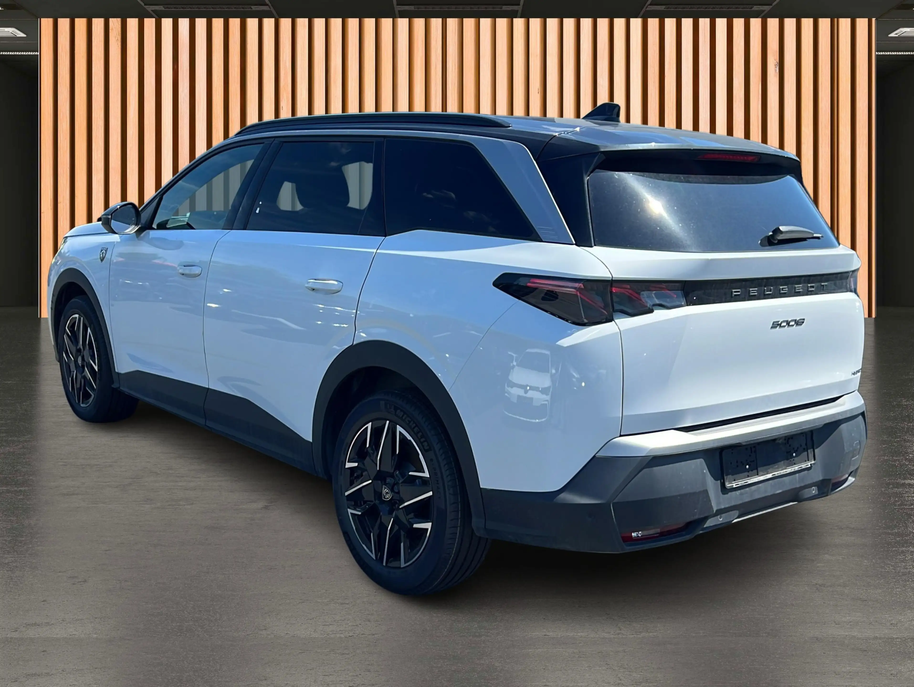 Peugeot 5008 GT Hybrid 145*Matrix*ACC*Navi*Kamera — photo 6
