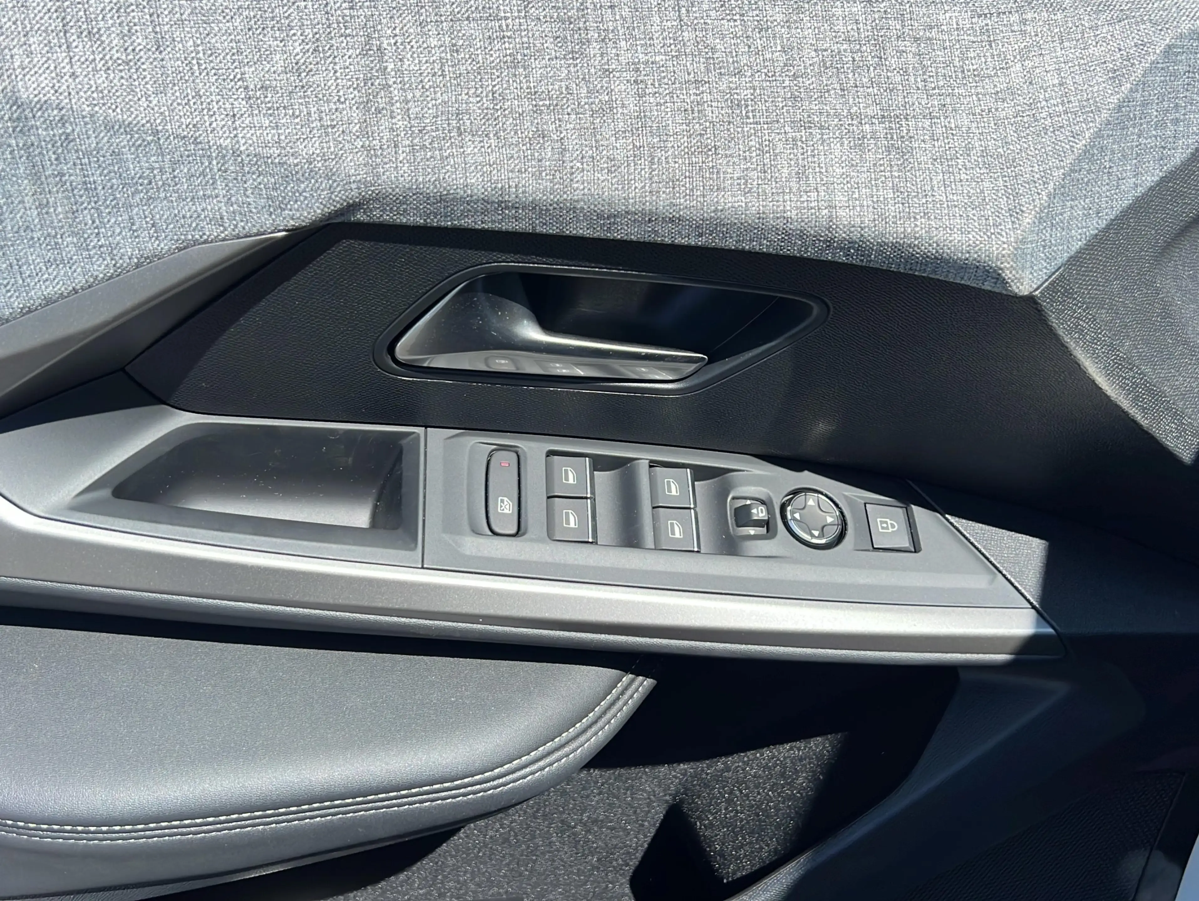 Peugeot 5008 GT Hybrid 145*Matrix*ACC*Navi*Kamera — photo 7
