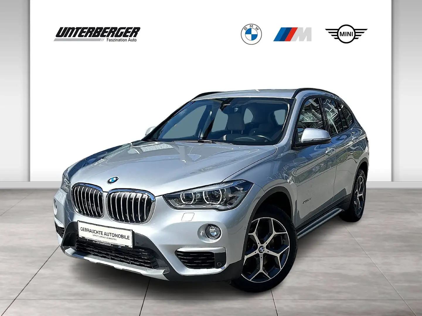 BMW X1 xDrive20d xLine // Rückfahrkamera // LED // Sitzve Silber - 1