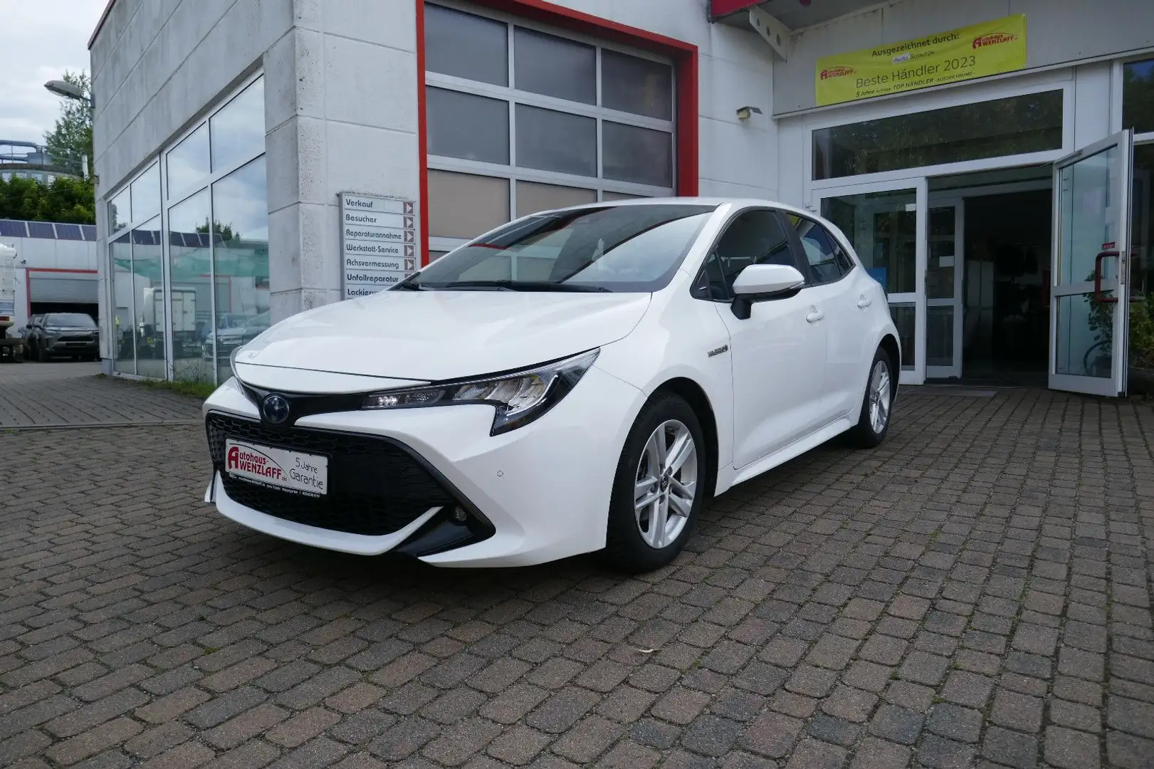 Toyota Corolla 1,8 Hybrid Comfort 5 Jahre Garantie Weiß - 1