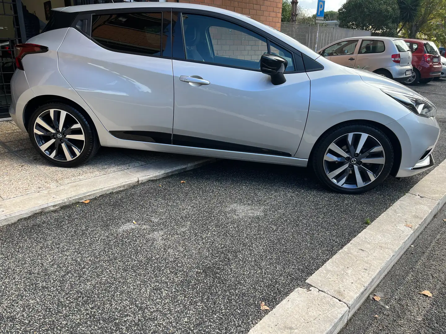 Nissan Micra Navi*Retrocamera 360°*Clima Digitale Grigio - 2