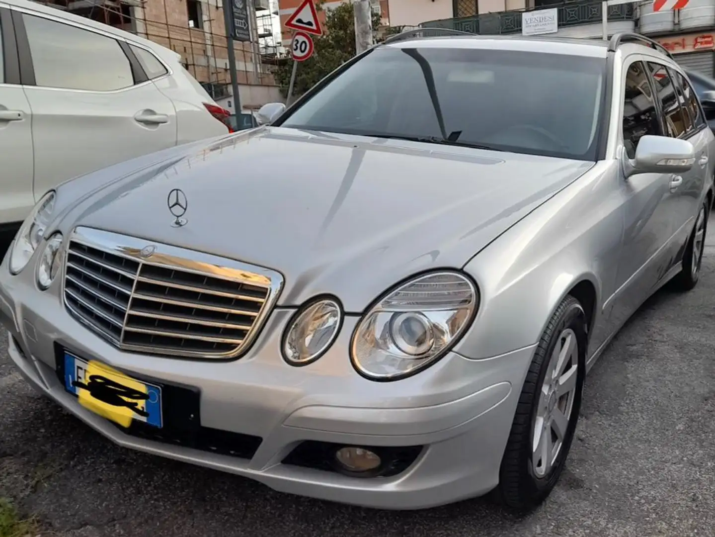 Mercedes-Benz E 200 Classe E - W211 SW SW cdi evo Elegance 136cv Šedá - 2