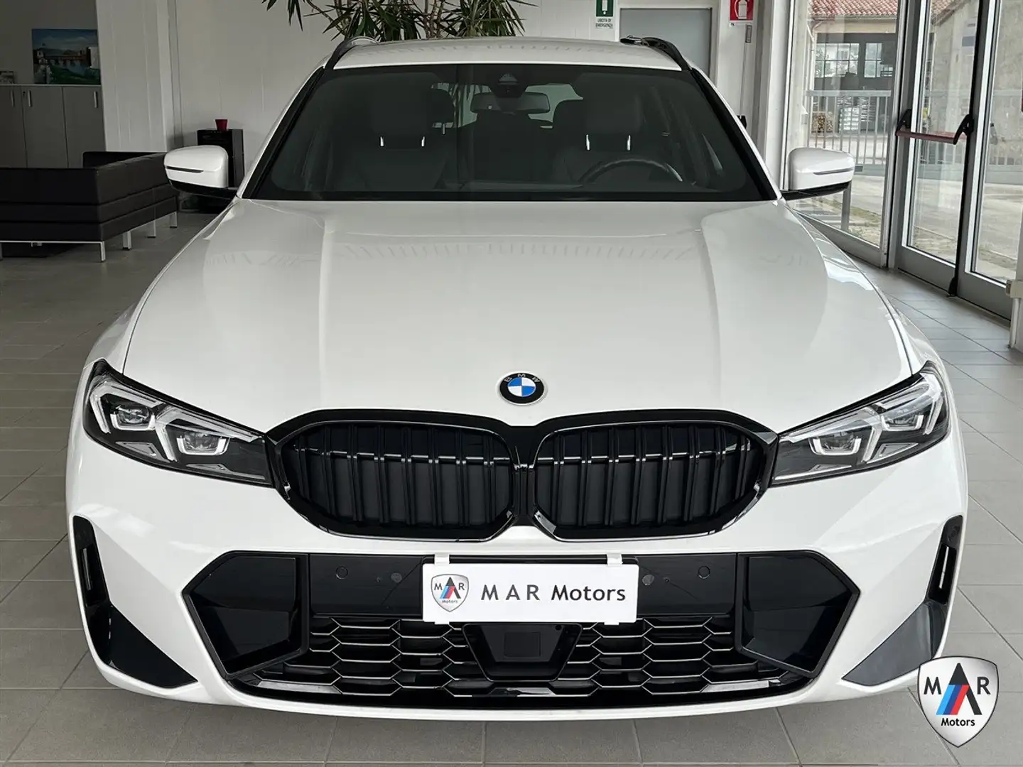 BMW 320 320d Touring mhev 48V Msport xdrive Bianco - 2