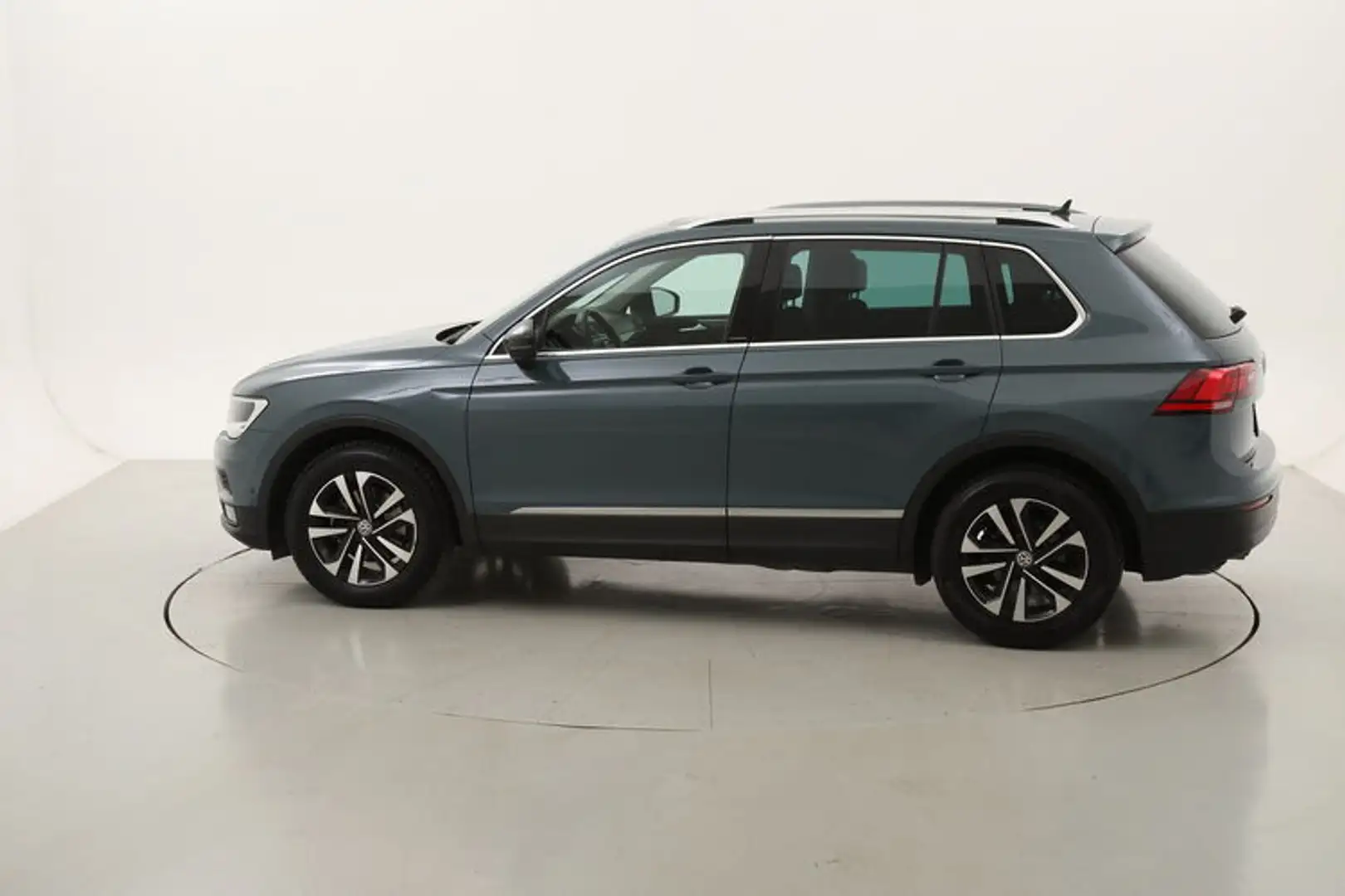 Volkswagen Tiguan 2.0 TDI DSG Business Blu/Azzurro - 2