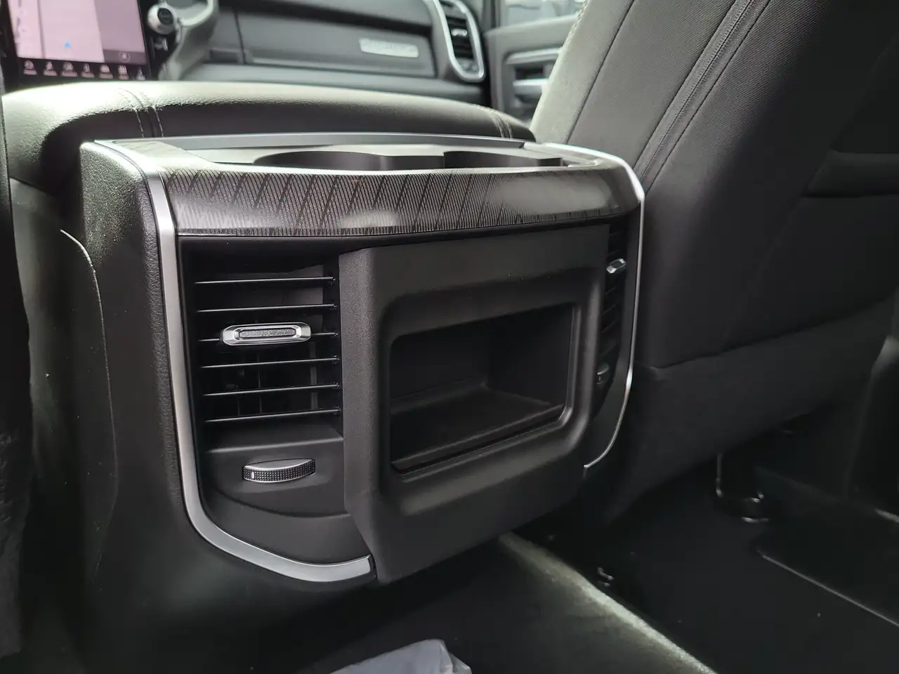 RAM 3500 снимка RAM 3500