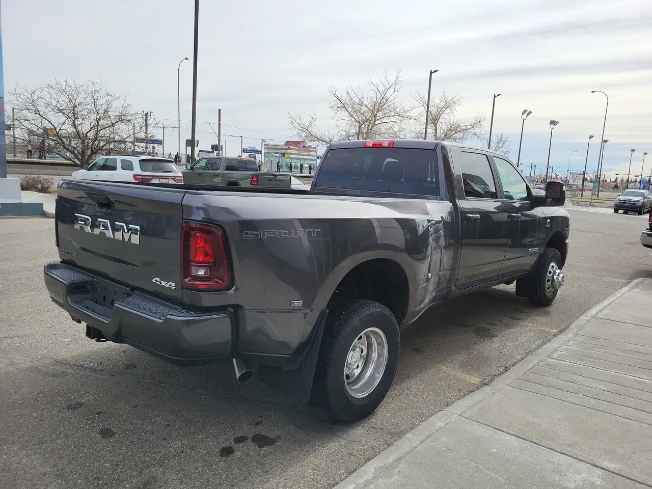 RAM 3500 снимка RAM 3500