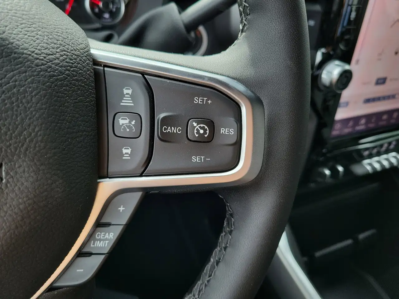 RAM 3500 снимка RAM 3500