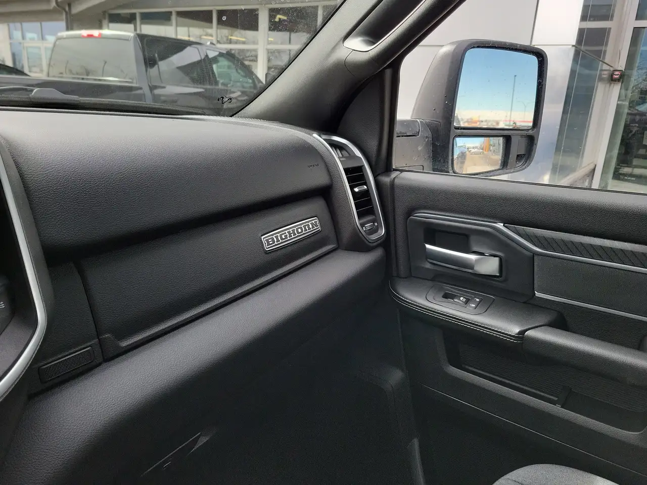 RAM 3500 снимка RAM 3500
