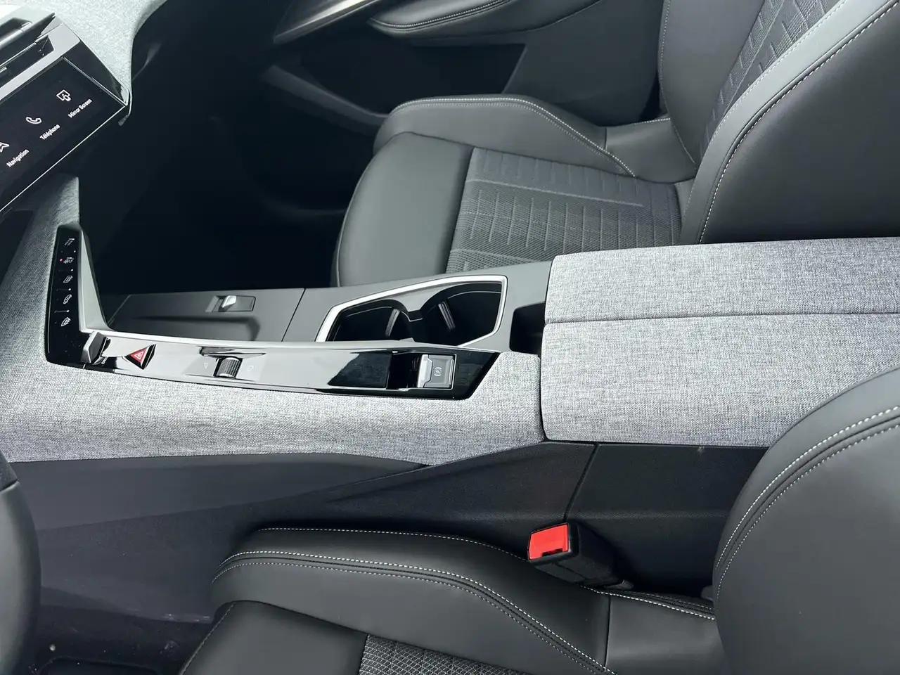 Peugeot 5008 E-5008 GT*NAVI*SHZ*360°K*uvm 14