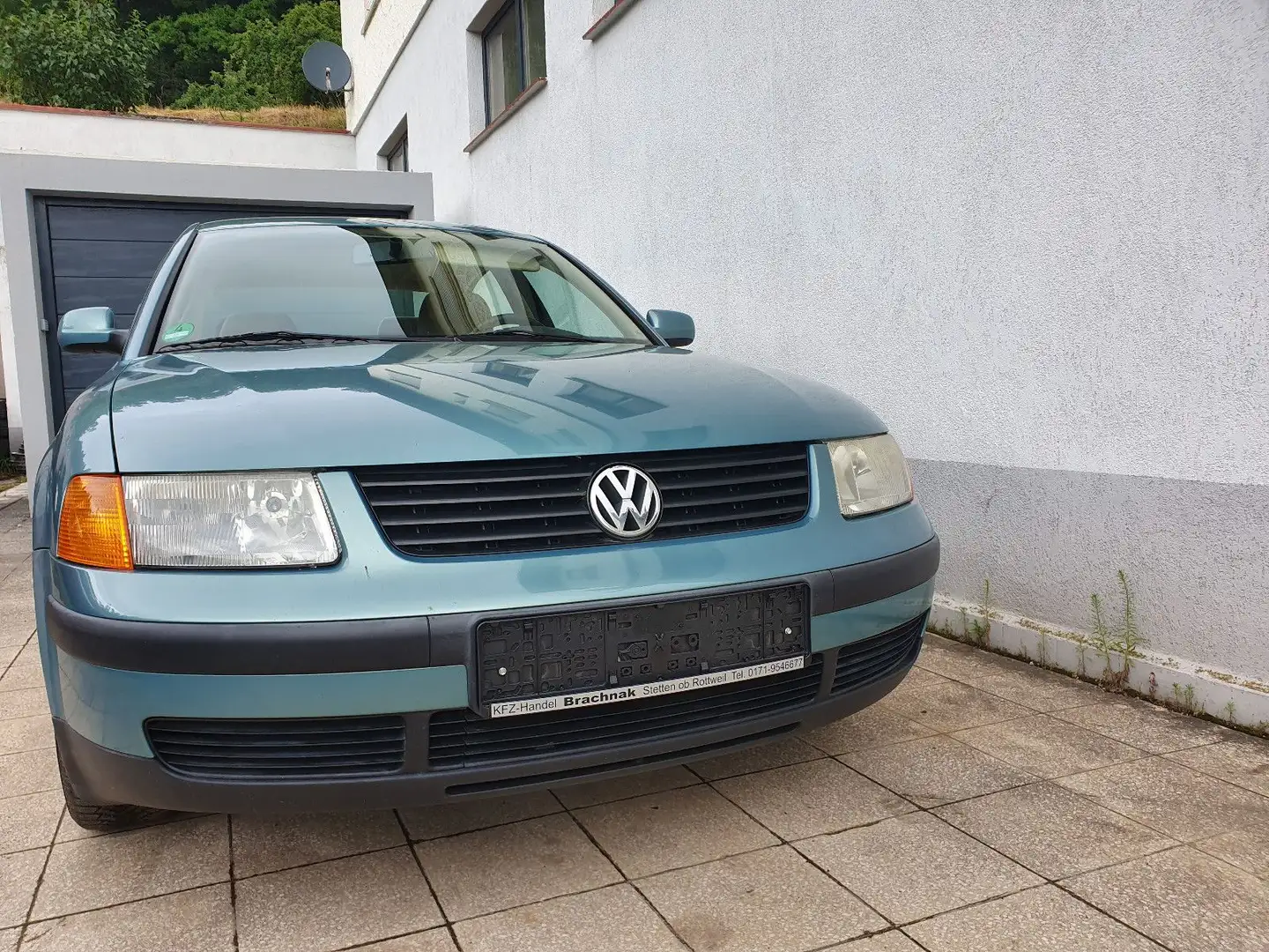 Volkswagen Passat 3B AHK Vert - 1