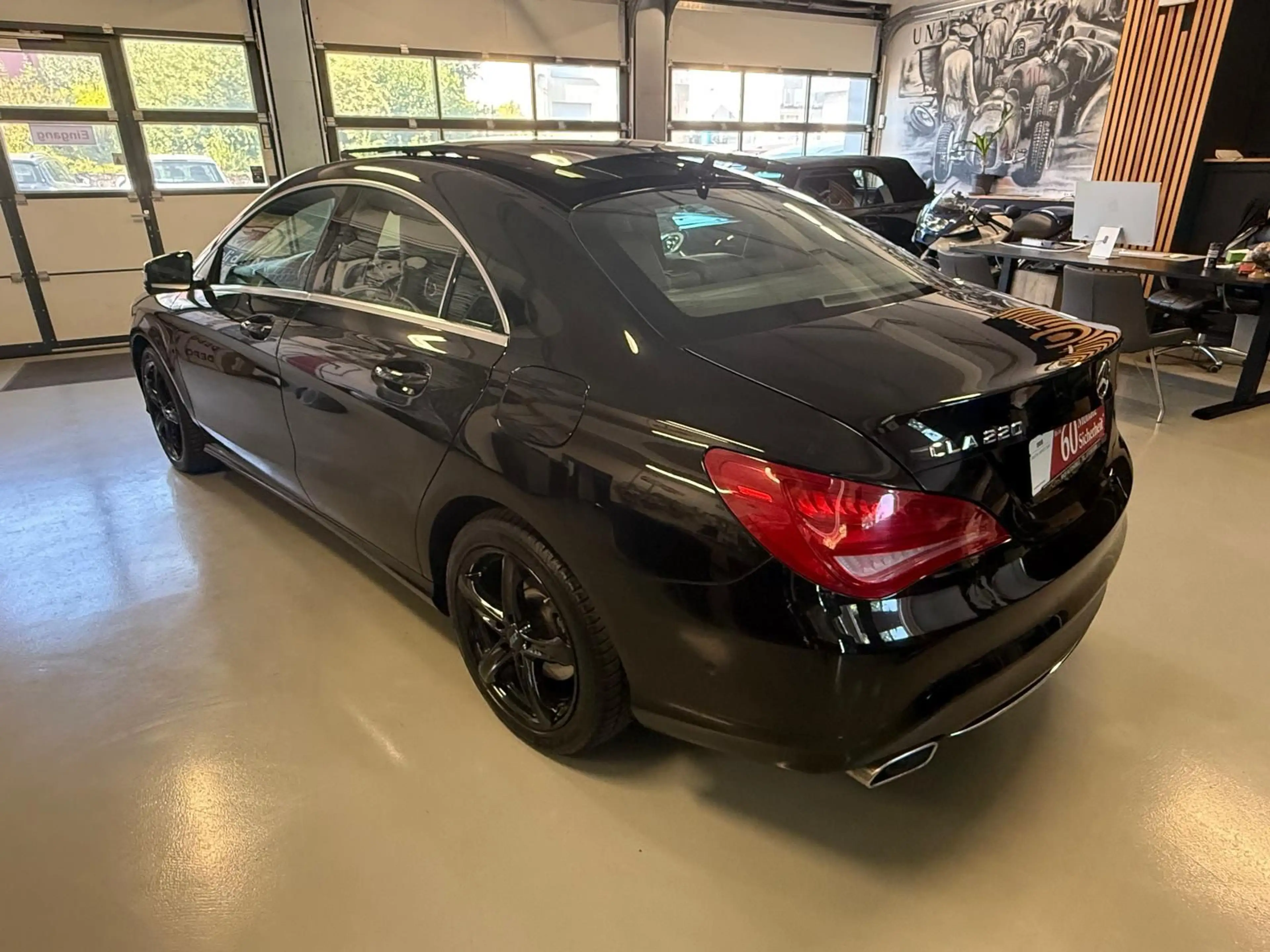 Mercedes-Benz CLA 220 d Urban BI-XENON AHK PANO SPORTSITZE — photo 8
