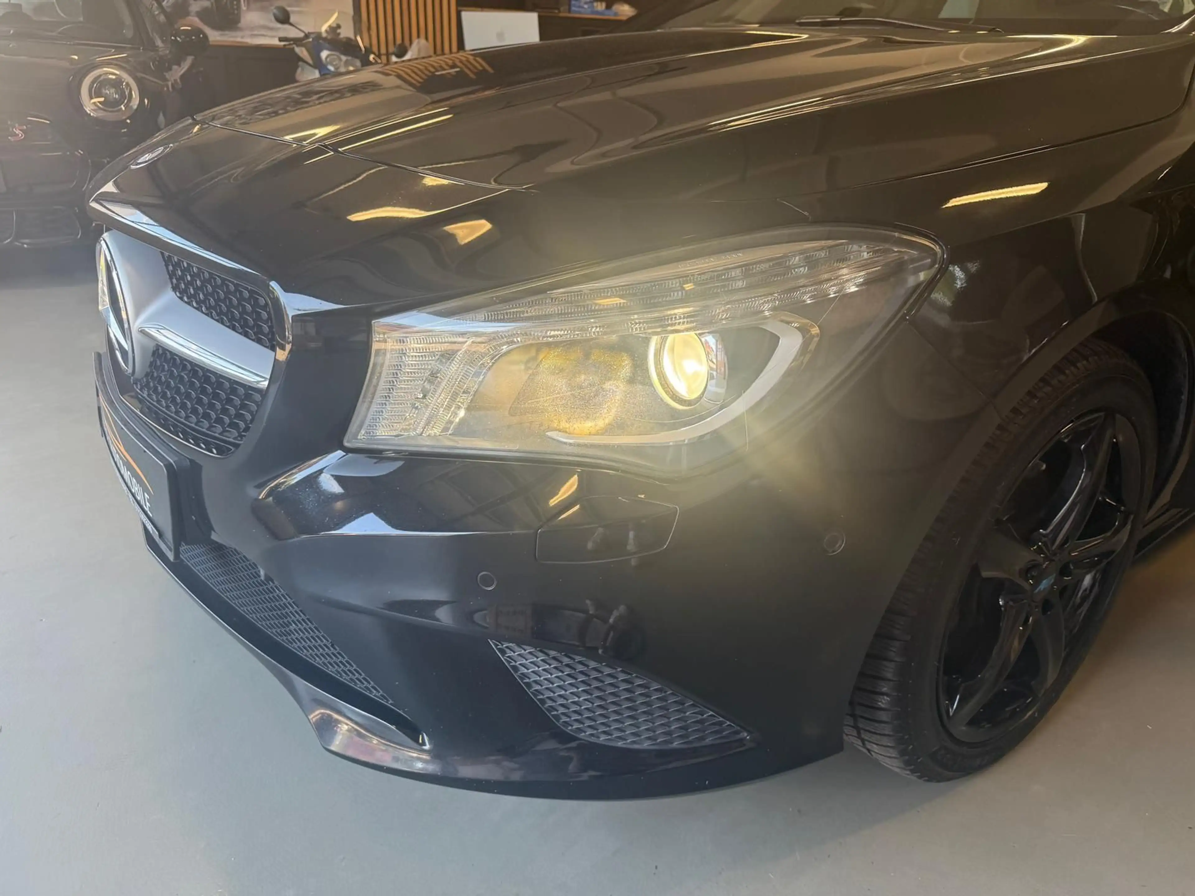 Mercedes-Benz CLA 220 d Urban BI-XENON AHK PANO SPORTSITZE — photo 12