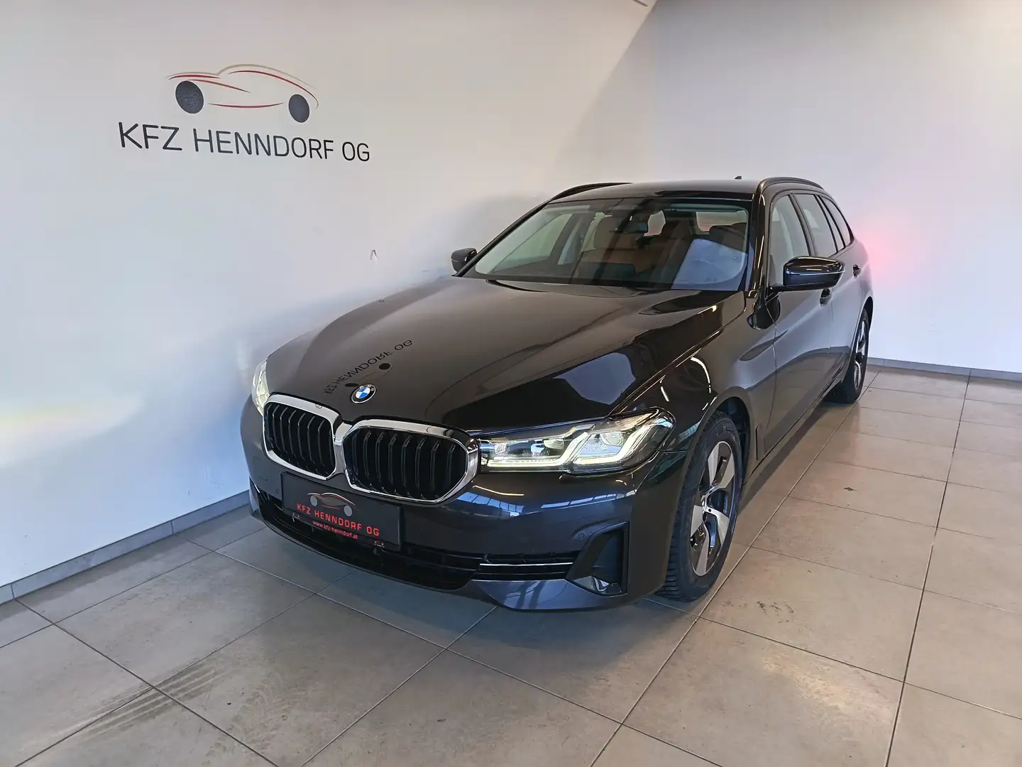 BMW 518 518d Touring Aut. Gris - 1