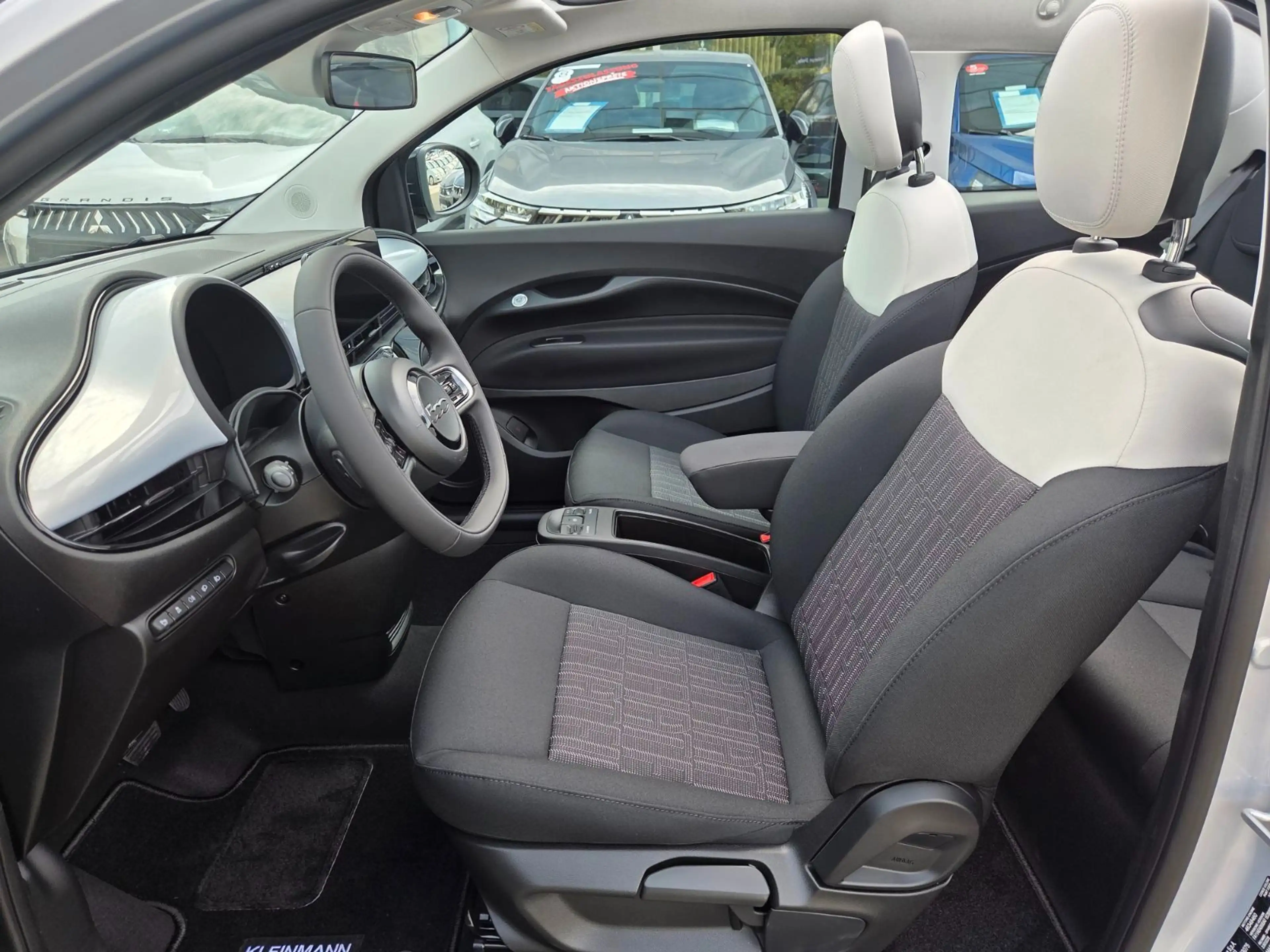 Fiat 500e Cabrio Icon 42 kWh (118 PS) *Komfort-Paket — photo 10