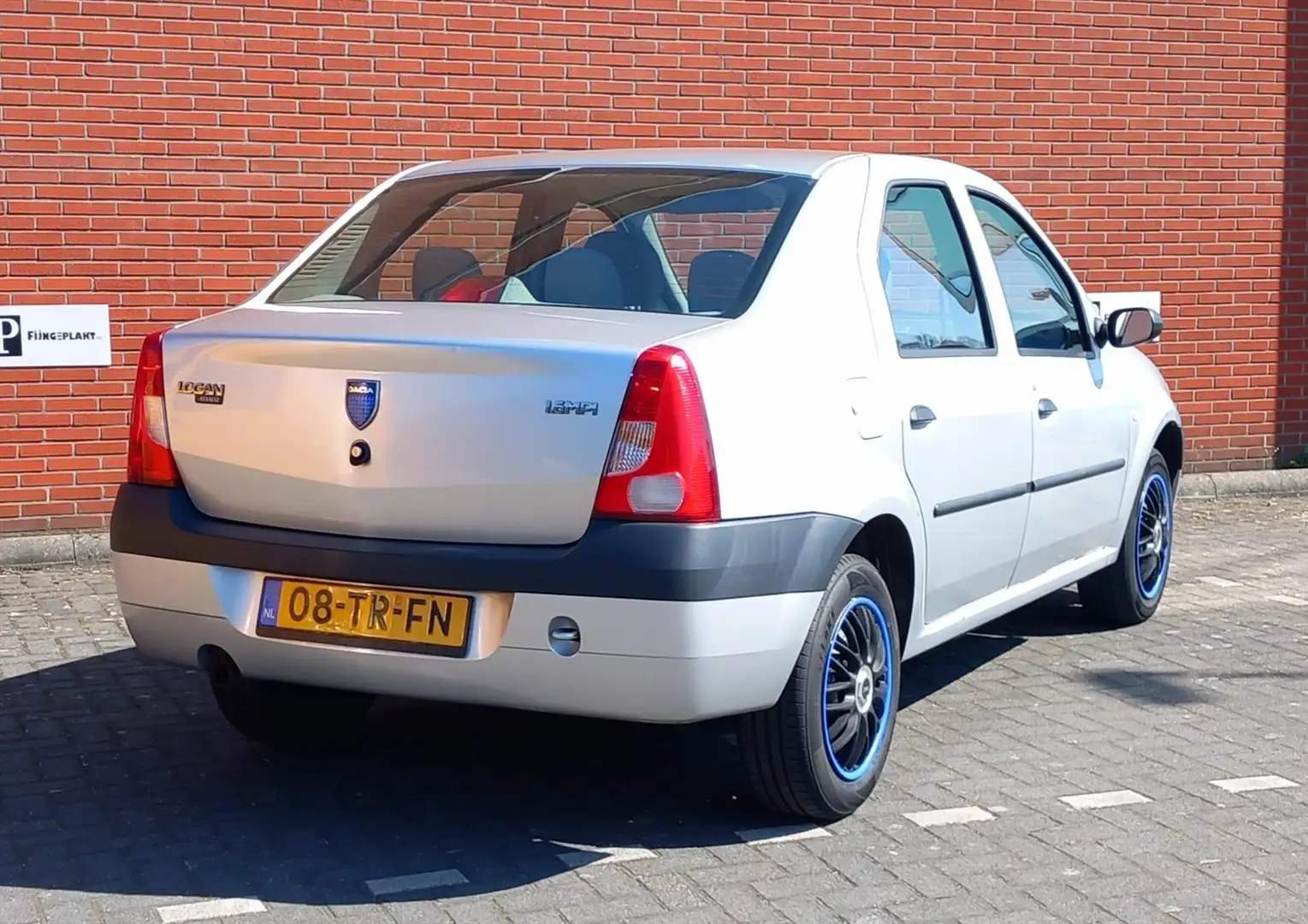 Dacia Logan 1.6 SEDAN Lauréate Szürke - 2