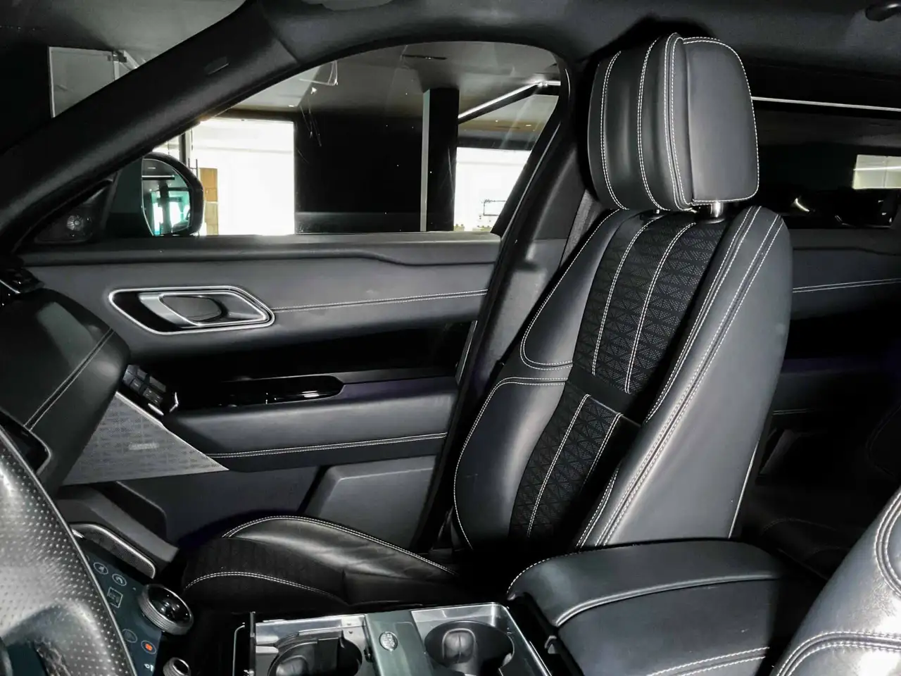 Land Rover Range Rover Velar снимка Land Rover Range Rover Velar