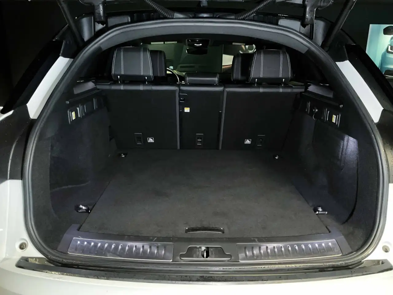 Land Rover Range Rover Velar снимка Land Rover Range Rover Velar