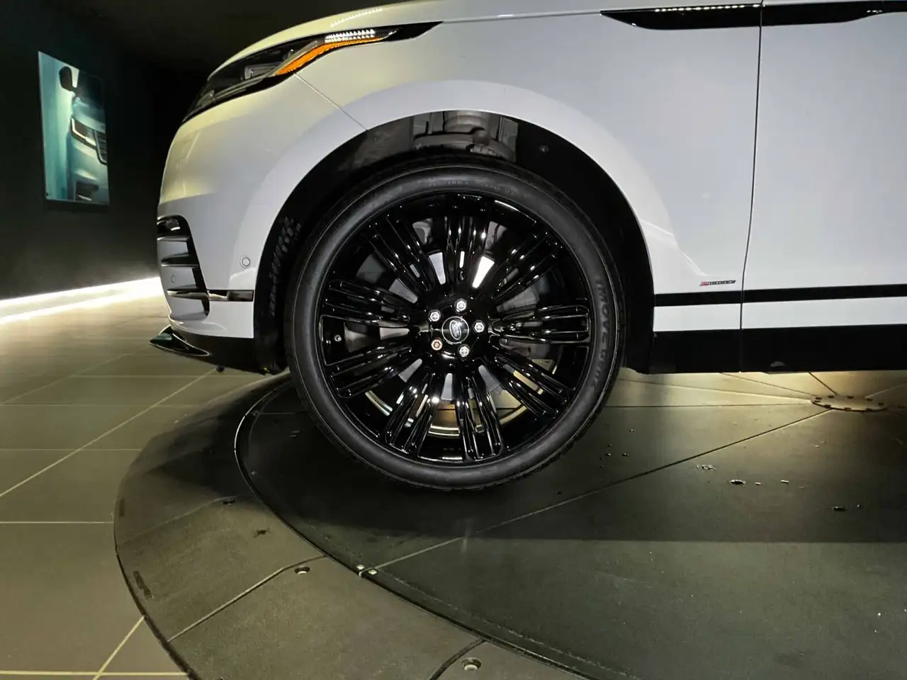 Land Rover Range Rover Velar снимка Land Rover Range Rover Velar
