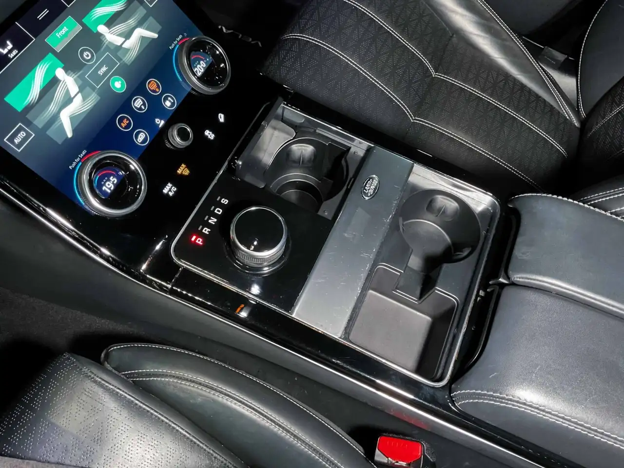 Land Rover Range Rover Velar снимка Land Rover Range Rover Velar