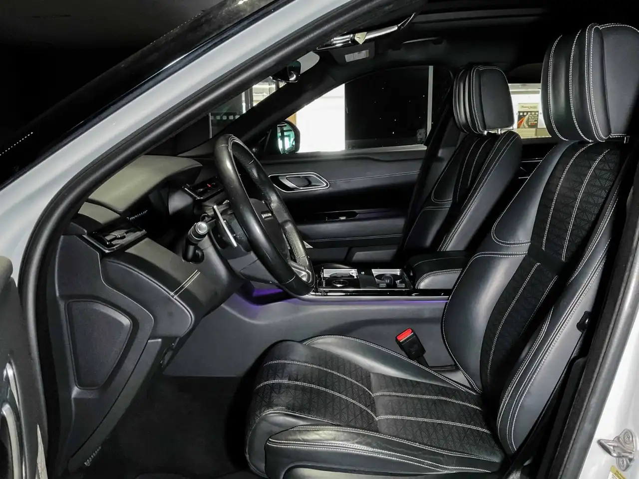 Land Rover Range Rover Velar снимка Land Rover Range Rover Velar