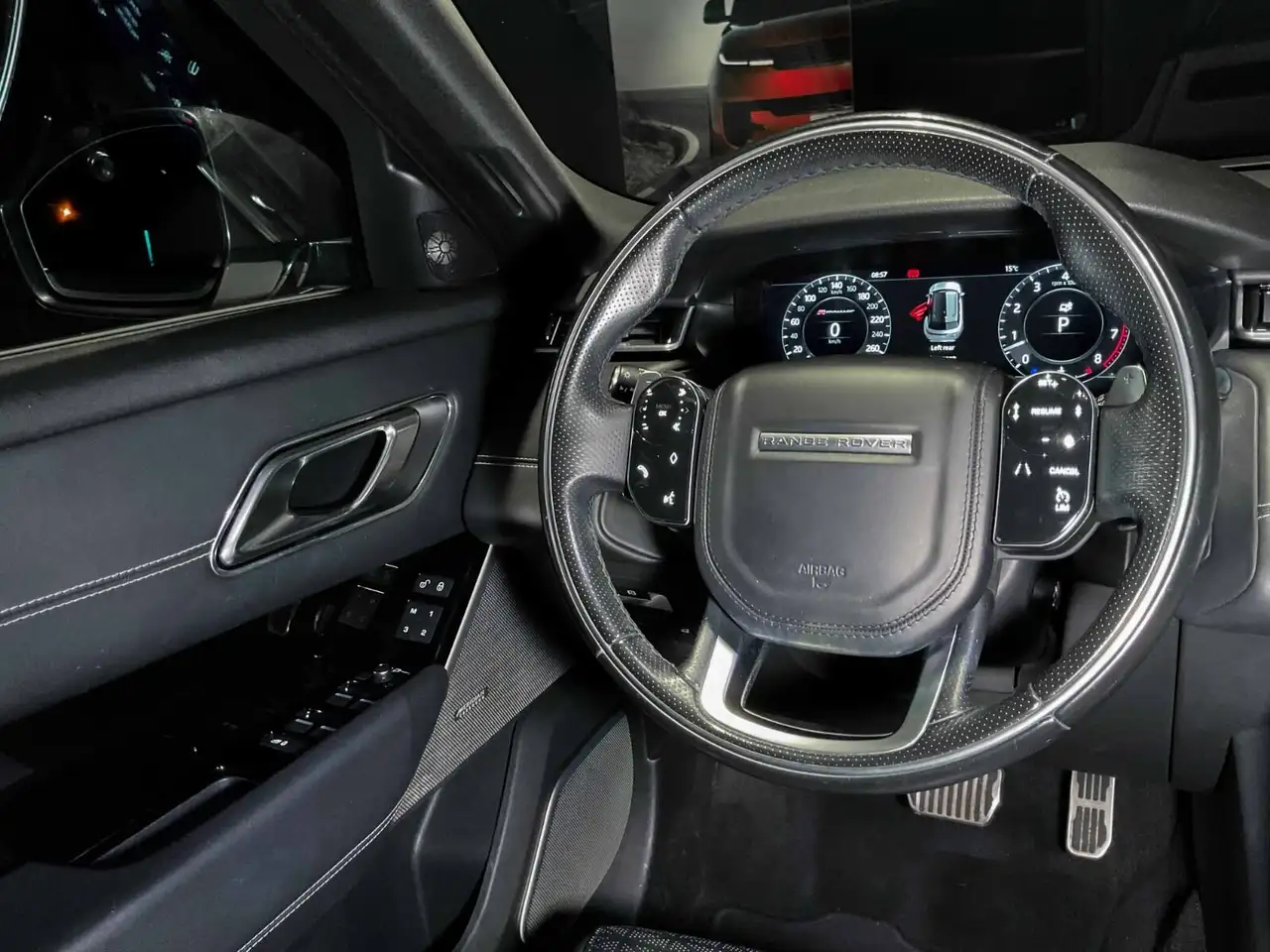 Land Rover Range Rover Velar снимка Land Rover Range Rover Velar