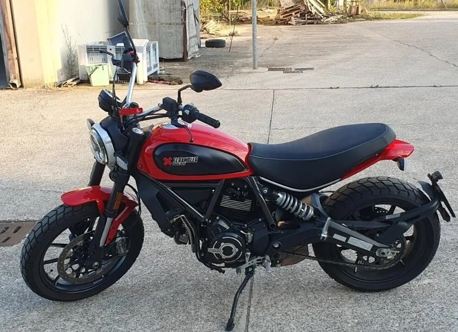 Ducati Scrambler Kırmızı - 1