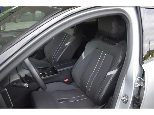 Opel Astra view 9