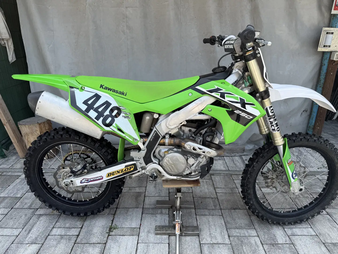 Kawasaki KX 250 f - 2