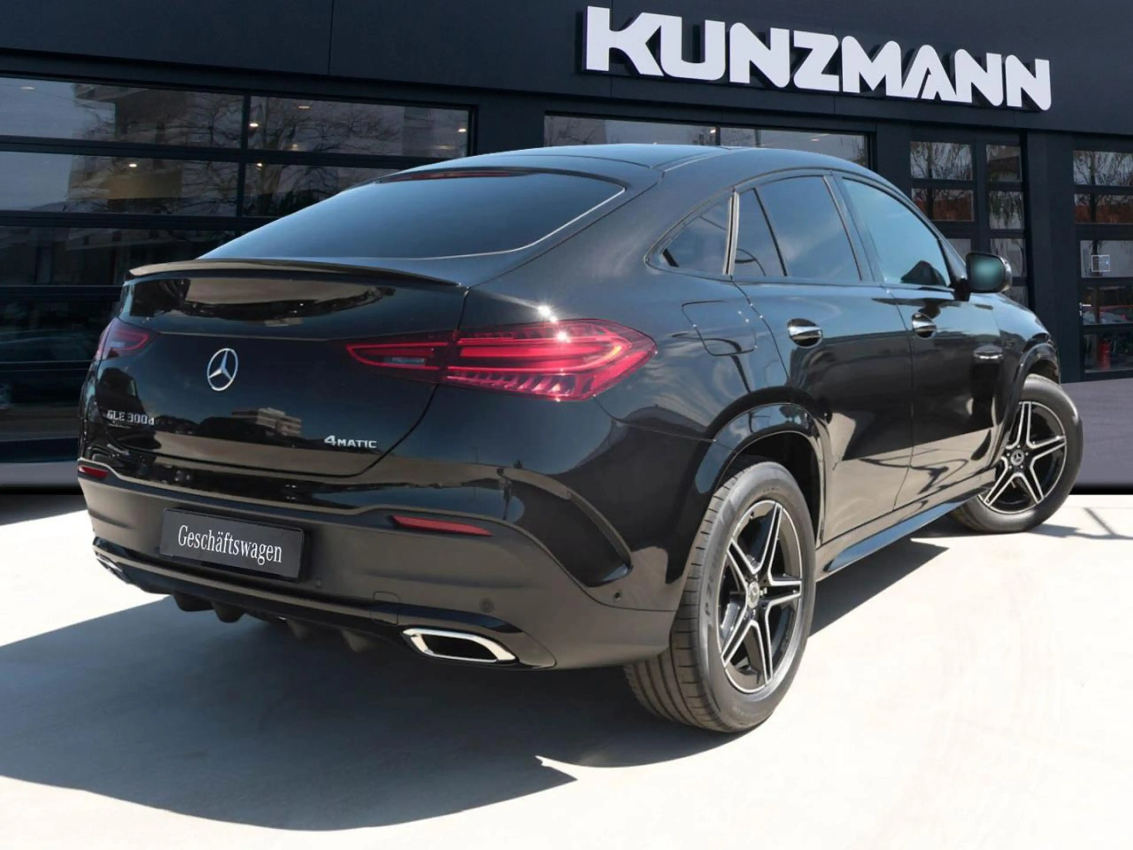 Mercedes-Benz GLE 300 d 4MATIC Coupé AMG Night Panorama 360° — photo 3