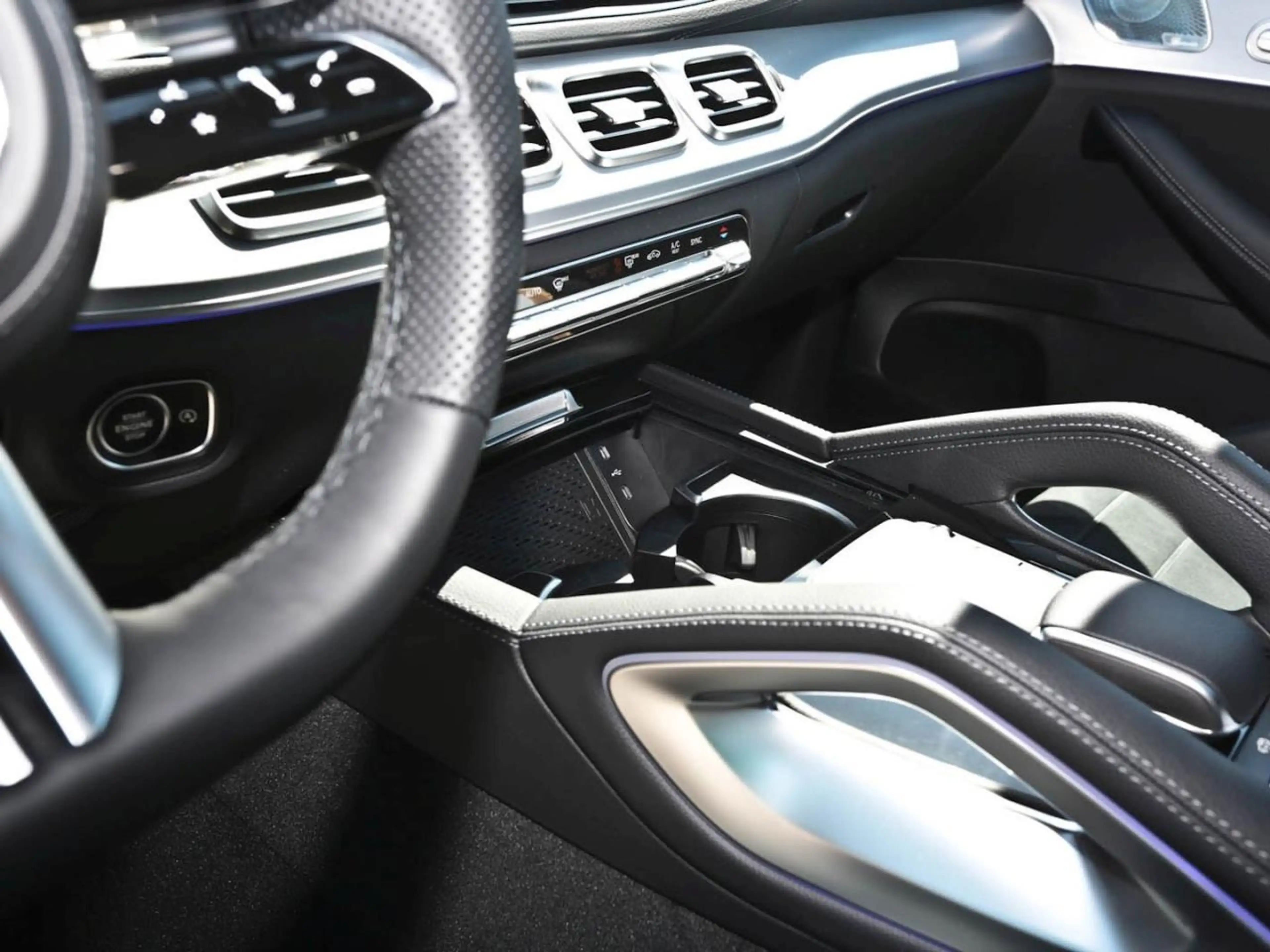 Mercedes-Benz GLE 300 d 4MATIC Coupé AMG Night Panorama 360° — photo 15