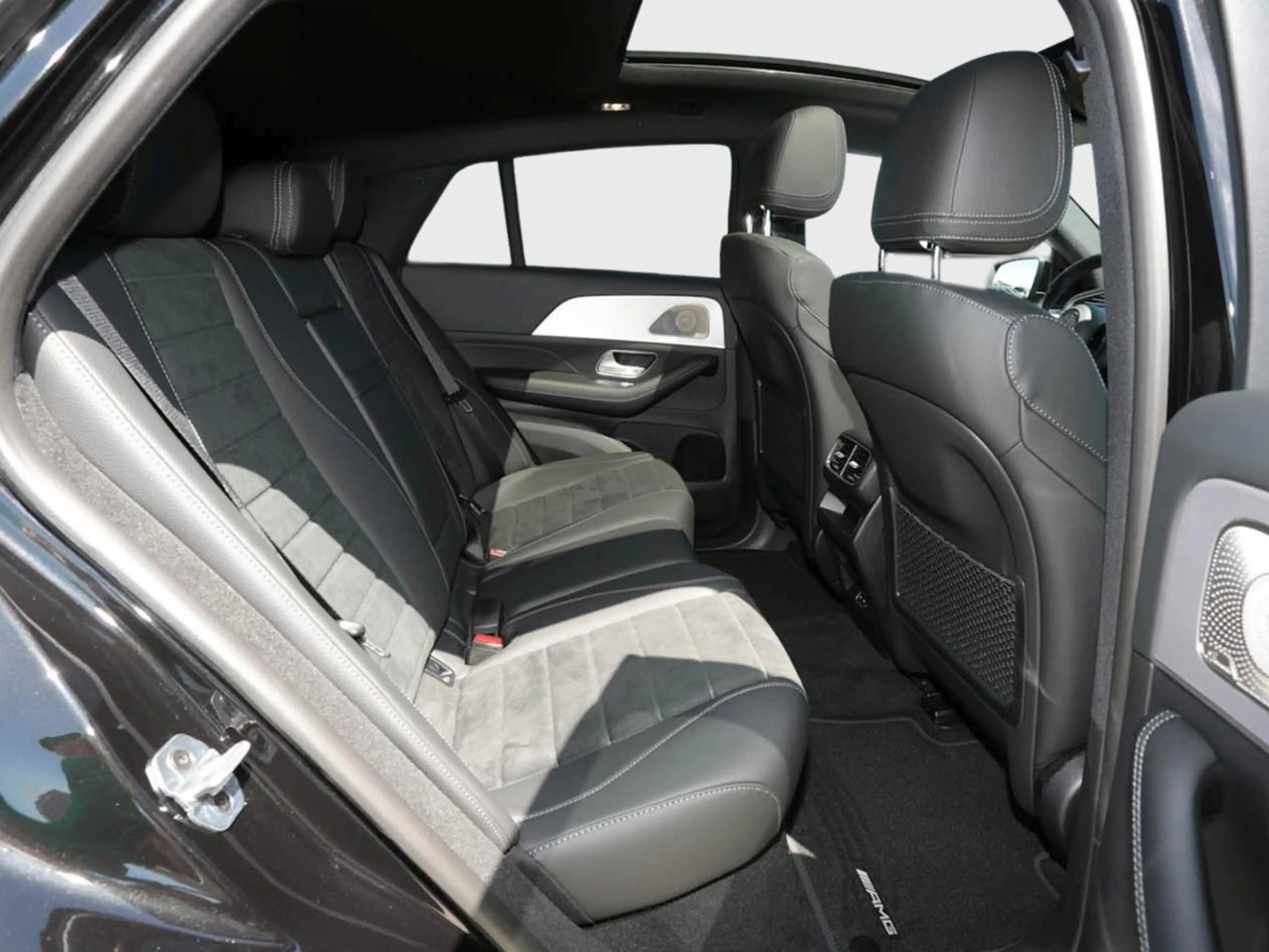 Mercedes-Benz GLE 300 d 4MATIC Coupé AMG Night Panorama 360° — photo 11