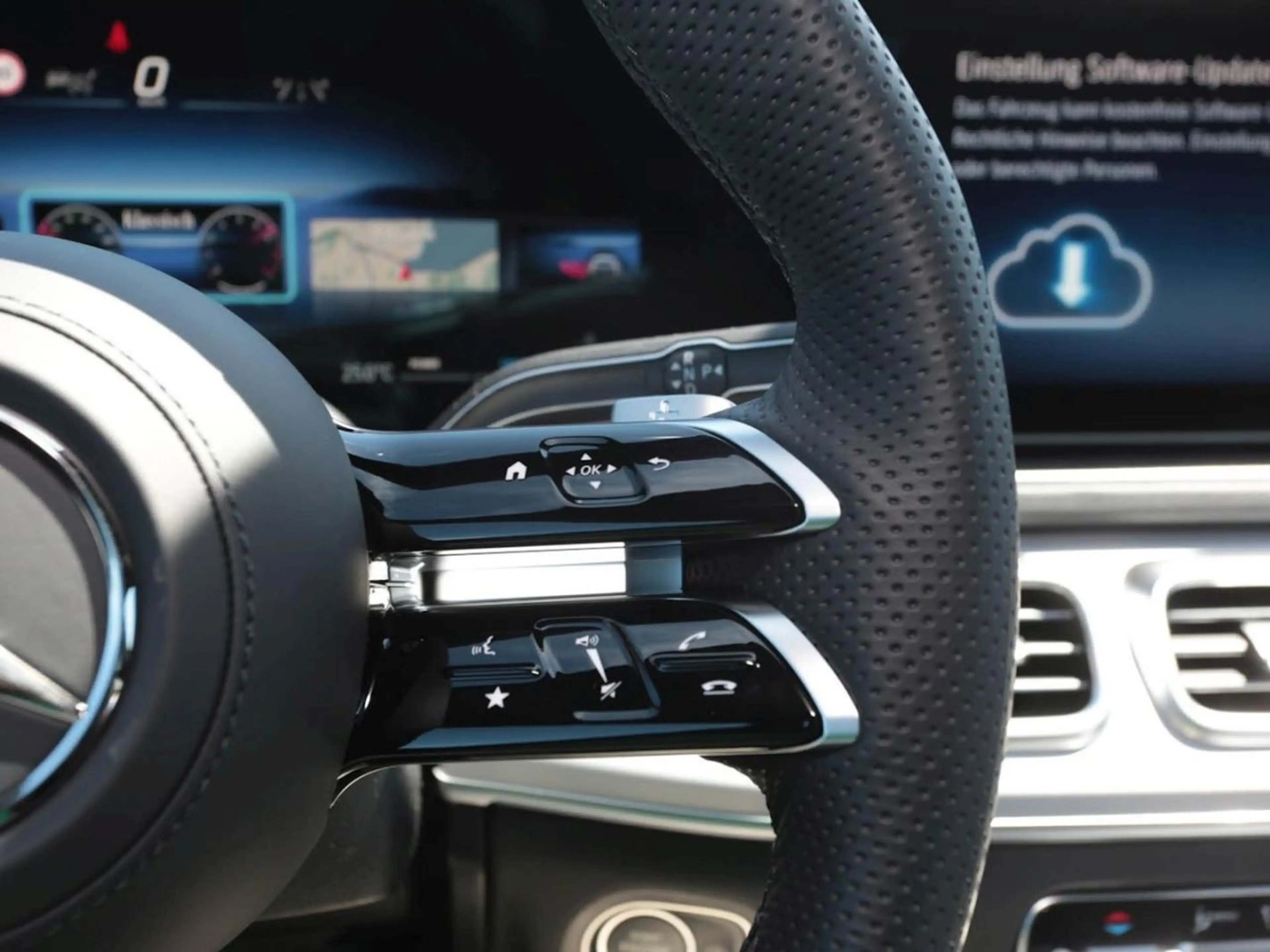 Mercedes-Benz GLE 300 d 4MATIC Coupé AMG Night Panorama 360° — photo 10