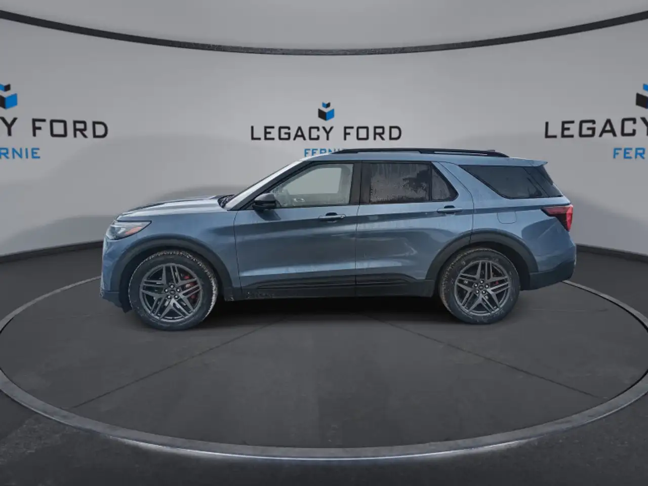 Ford Explorer снимка Ford Explorer