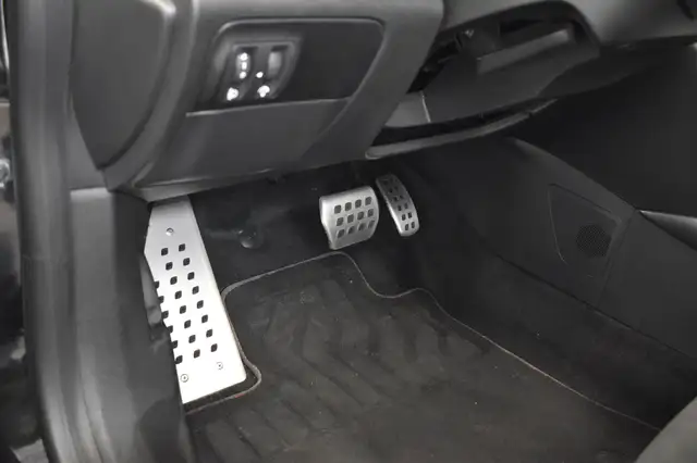 Renault Megane view 13
