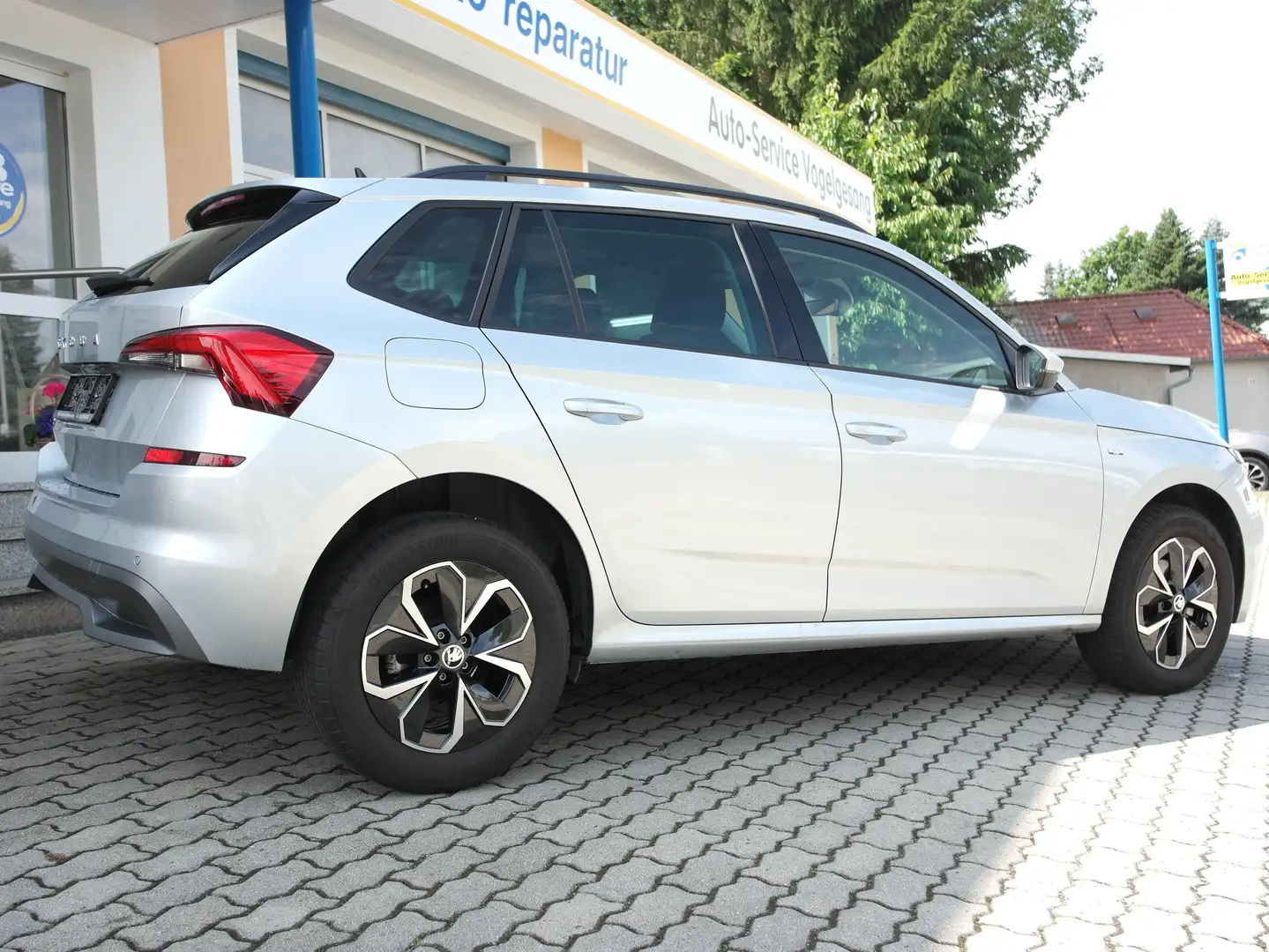Skoda Kamiq Drive 125, SHZ vorne, Klimaautomatik Grey - 2