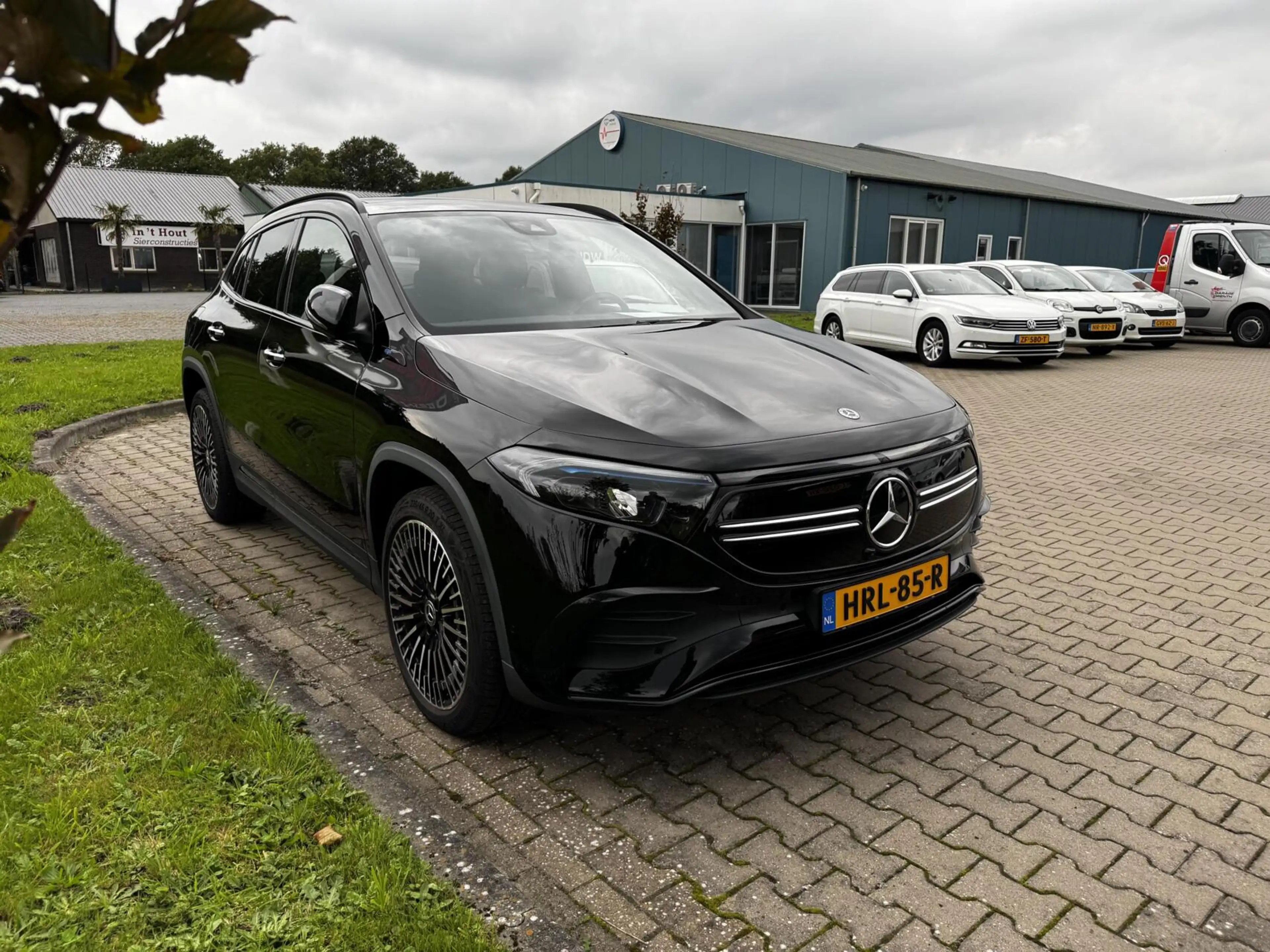 Mercedes-Benz EQA 250 AMG Line 67 kWh — photo 10