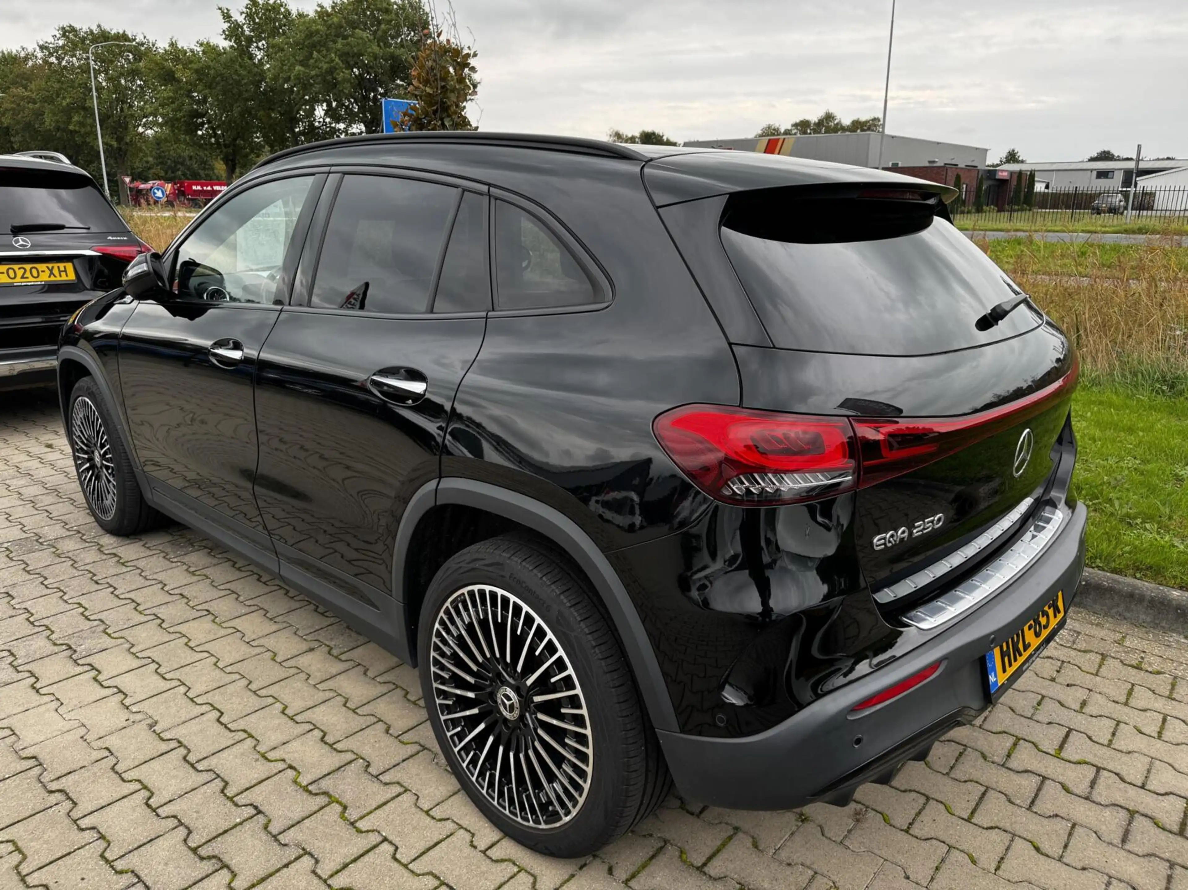 Mercedes-Benz EQA 250 AMG Line 67 kWh — photo 8